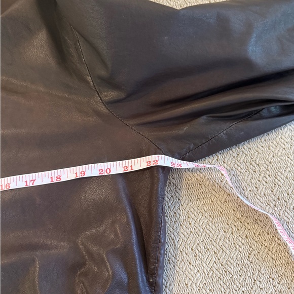 Leather jacket - Picture 9 of 13